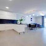 Apartment Art Deco Luxury Apartment, Location By Buena Vista Sliema