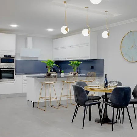 Art Deco Luxury Apartment, Location By Buena Vista Apartmán *